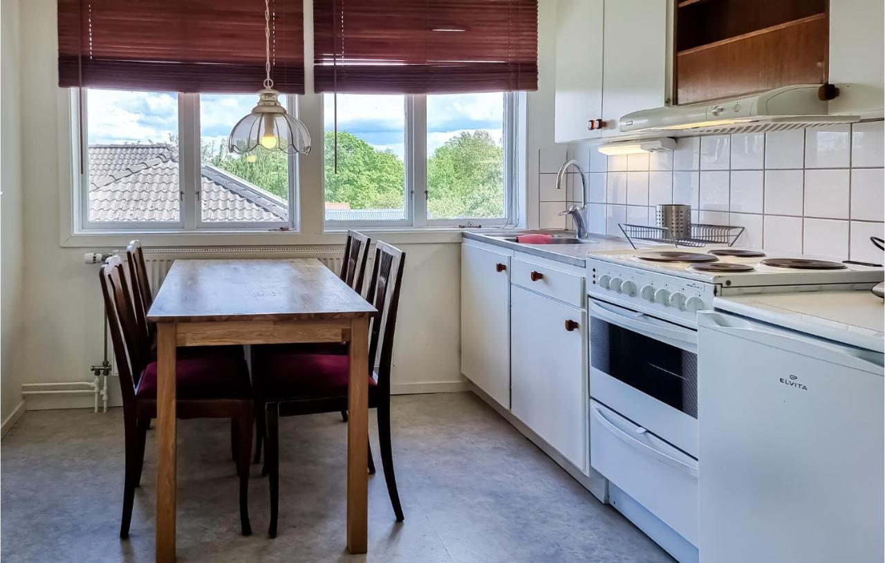 Stunning Apartment In Gullspang With Wifi Buitenkant foto