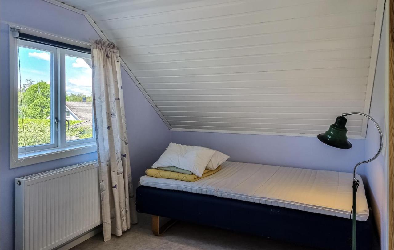 Stunning Apartment In Gullspang With Wifi Buitenkant foto